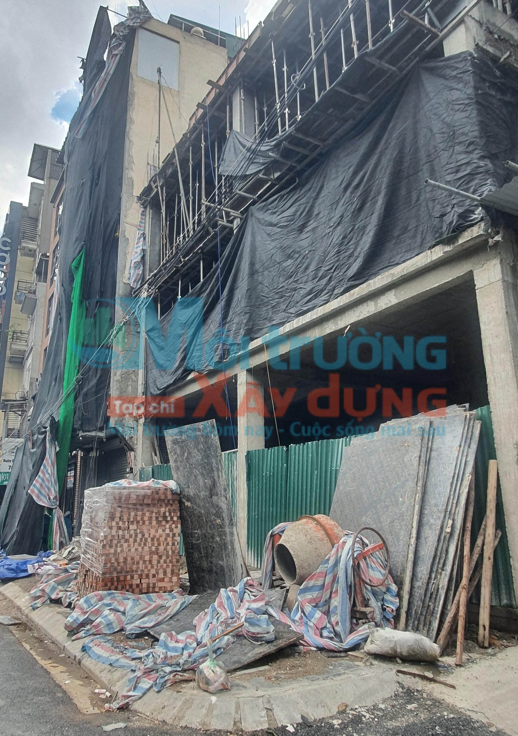 Phường Quang Trung (Đống Đa, Hà Nội): Rác thải tập kết “ngổn ngang” trên hè phố, ngõ xóm